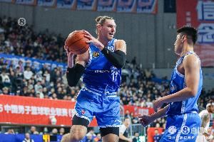 前CBA外援谈打球薪资：月薪税后10万刀 球队每月发伙食费2100刀