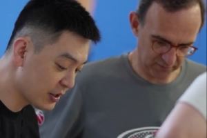 精确到每一个细节！辽篮晒日常训练：教练组的“战术日常”