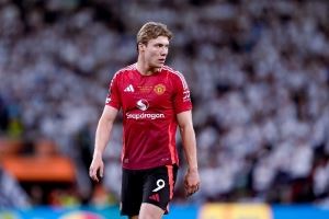 记者：米兰尚未正式报价&霍伊伦愿转会 曼联要价约5000万欧