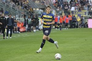 罗马诺：莱奥尼今日前往默西塞德郡，接受利物浦体检