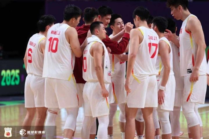 打韩国25中7！中国男篮三分命中率40%跌至第二 小组赛曾高达43.8%