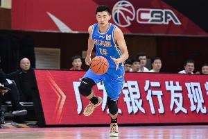 将赴山东男篮体检！CBA官网更新联赛自由球员名单：陈林坚在列