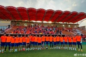 记者：山东泰山预计9月6日开始训练 应该坚持举行球迷开放日活动