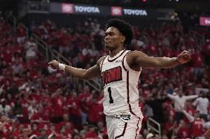 火箭自媒体：若阿门&谢泼德更上一层楼 那火箭新赛季没理由不夺冠