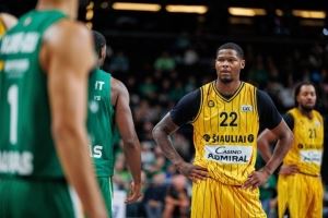 雷迪什：NBA生意的一面很残酷 拖家带口随时可能被交易