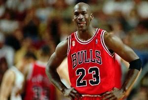 资深记者分享92年采访乔丹轶事：我们迟到了 但他却主动接受提问