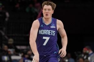 克尼佩尔：关键环节处理还有提升空间 今天新秀们展现出了潜力