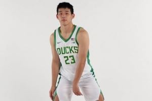 媒体人:林葳在同曦有无限开火权 但他在俄勒冈大学不具备这特权