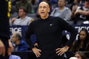 克里斯蒂:那些黑粉们你们就继续黑吧 我们会强势归来的