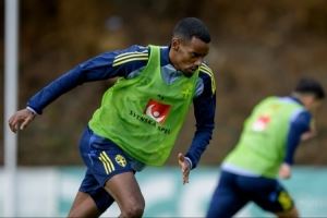 红军旧将:希望瑞典多给伊萨克比赛时间,有助于他在利物浦的表现